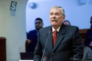 Rospigliosi arremete contra el rescate a Petroperú: «Es un barril sin fondo financiado por todos los peruanos»