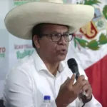 Bajo la lupa de la ONPE: Candidato presidencial de Juntos por el Perú enfrenta investigación por irregularidades financieras