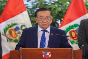 Balcázar quiere resultados ya: critica la demora electoral y lanza la idea del voto por internet
