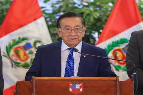 Balcázar quiere resultados ya: critica la demora electoral y lanza la idea del voto por internet